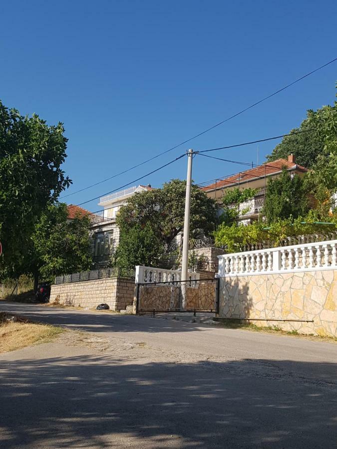 Apartment 51 Горни Карин Екстериор снимка